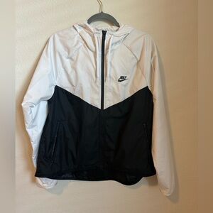Nike sportswear hooded windbreaker colorblock